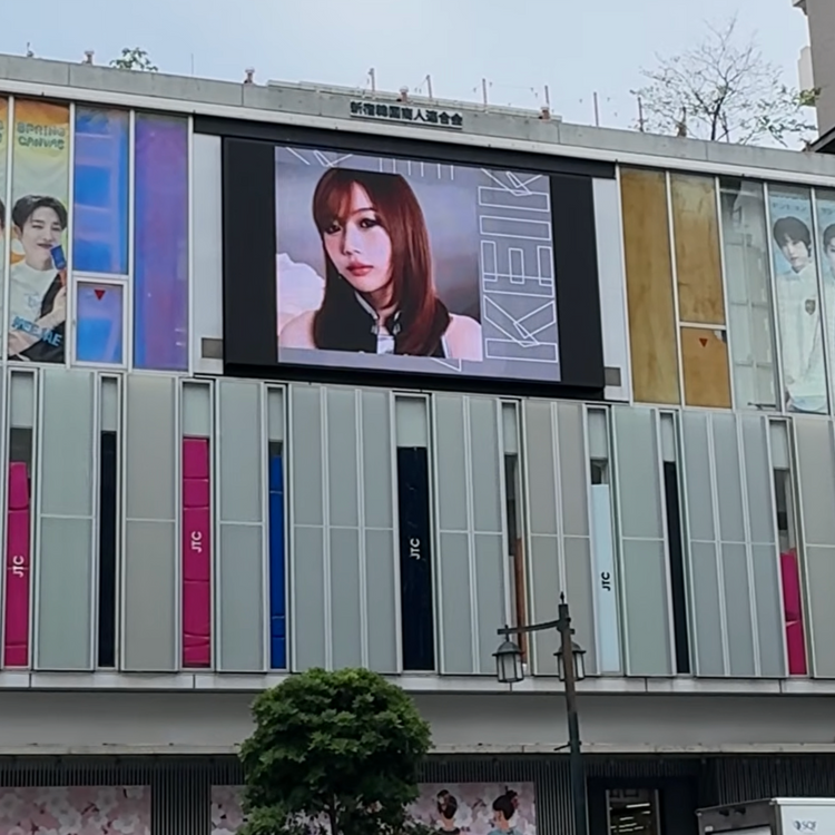 [ME:I KEIKO] Shinjuku Shin-Okubo K-Vision Ⅱ push advertisement example (2026/08)